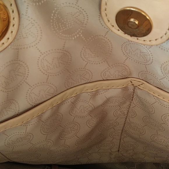 Michael Kors tote - Picture 8 of 9